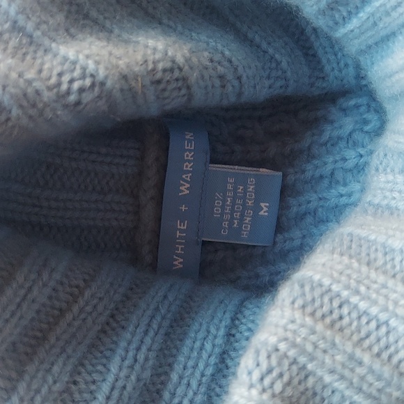 NWOT WHITE AND WARREN 100% Cashmere Cable Turtleneck Sweater, Blue, Size Medium - Picture 3 of 3